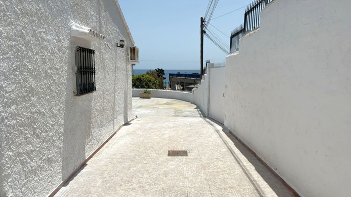 Image No.35-3 Bed House for sale