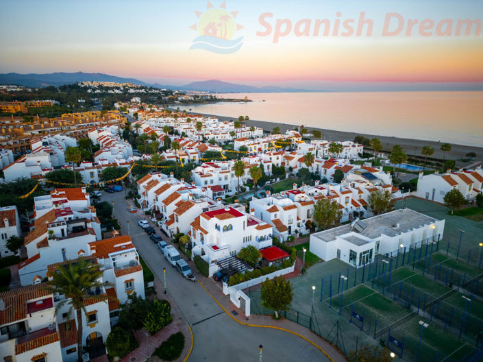 Image No.41-3 Bed Townhouse for sale