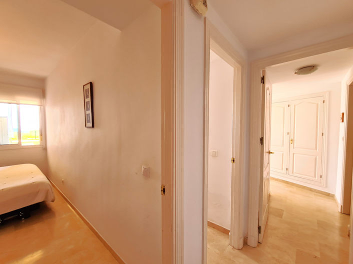 Image No.30-3 Bed Property for sale