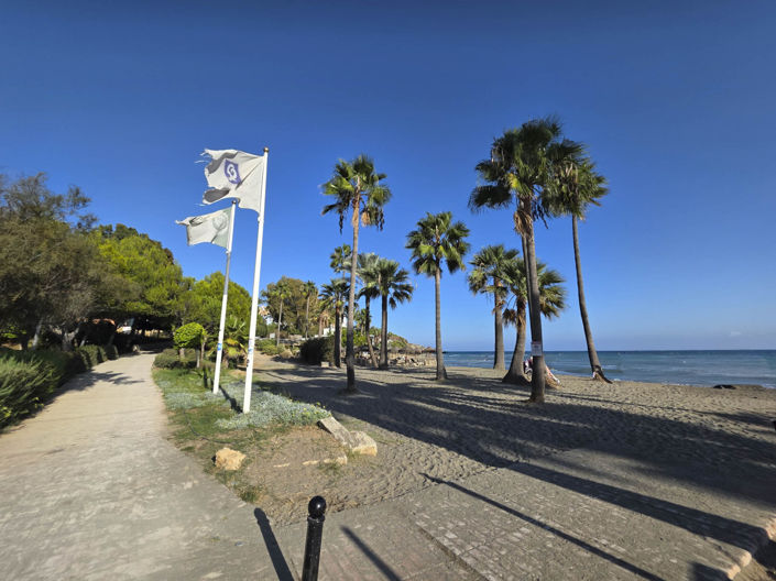 Image No.41-1 Bed Property for sale