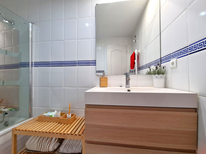 Image No.40-2 Bed Property for sale