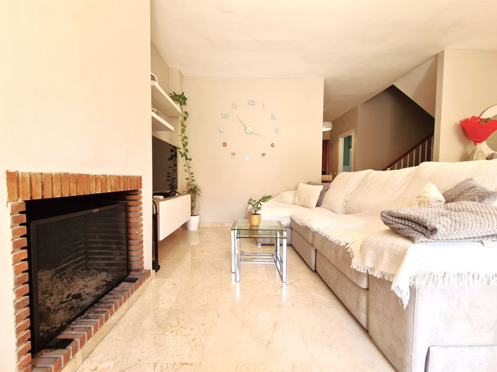 Image No.12-3 Bed Townhouse for sale