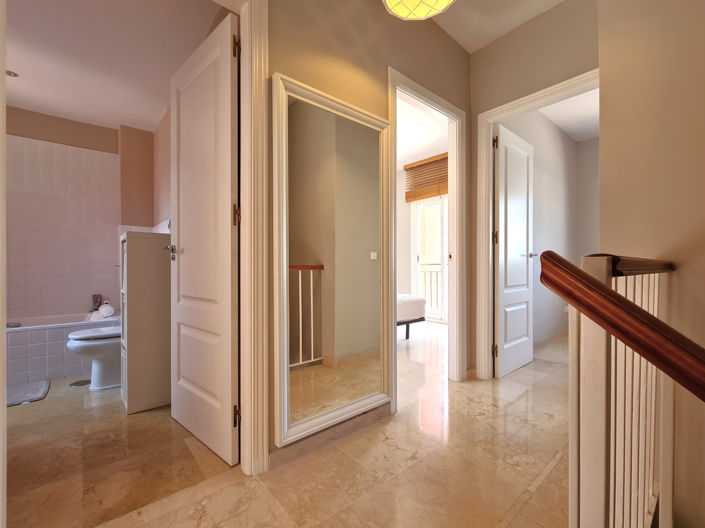 Image No.21-3 Bed Townhouse for sale