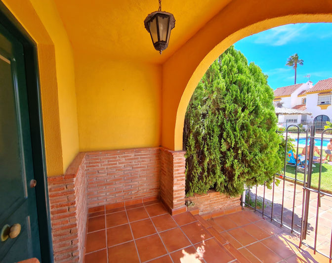 Image No.19-3 Bed House for sale