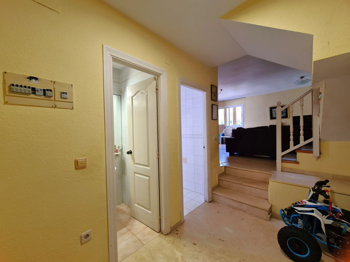 Image No.21-3 Bed House for sale