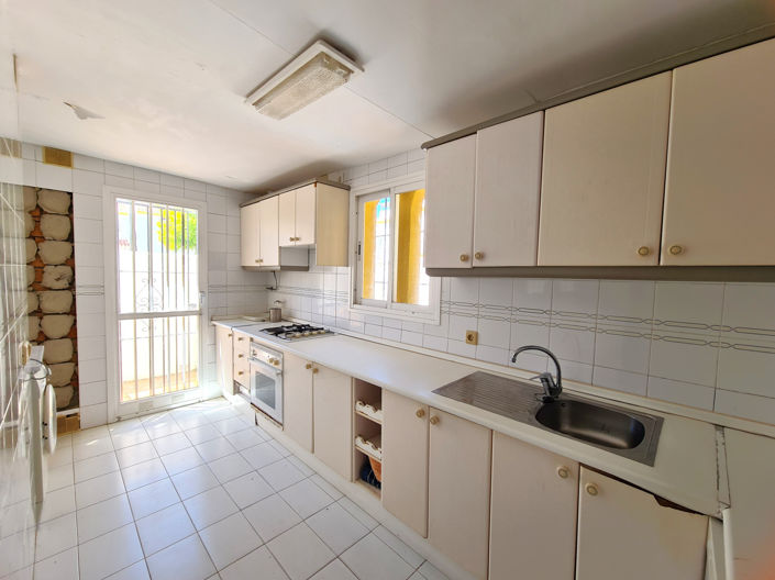 Image No.24-3 Bed House for sale