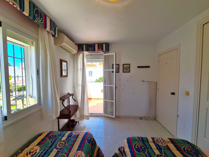 Image No.38-3 Bed House for sale