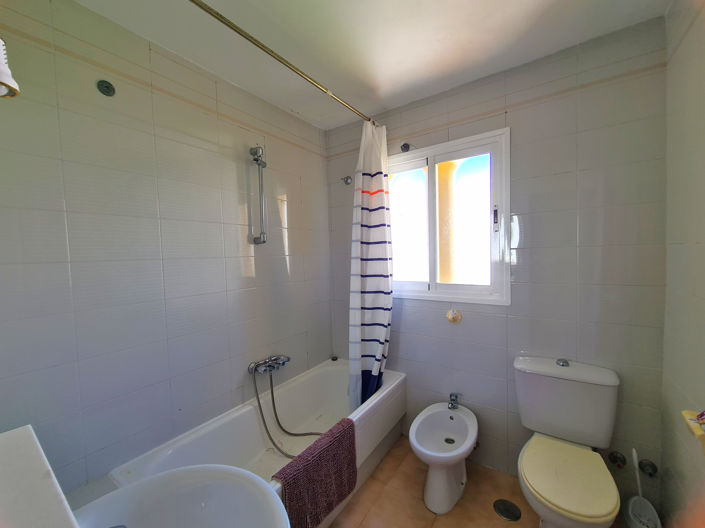 Image No.41-3 Bed House for sale