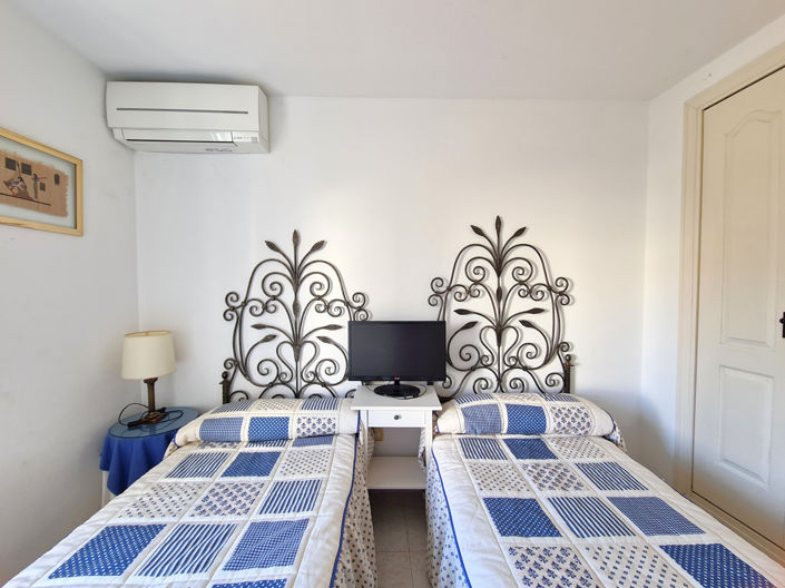 Image No.45-3 Bed House for sale