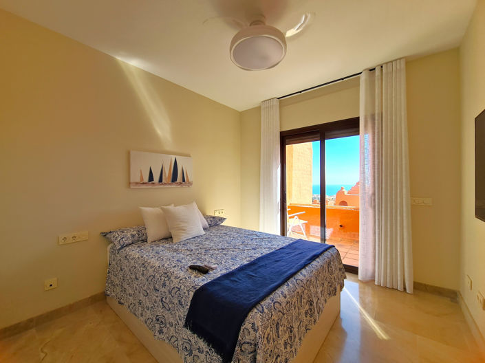 Image No.40-2 Bed Apartment for sale