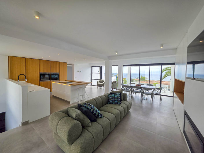 Image No.3-4 Bed House for sale