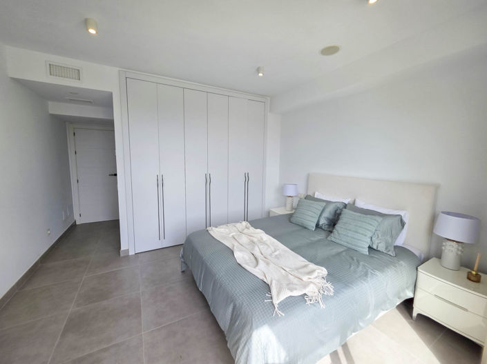 Image No.36-4 Bed House for sale