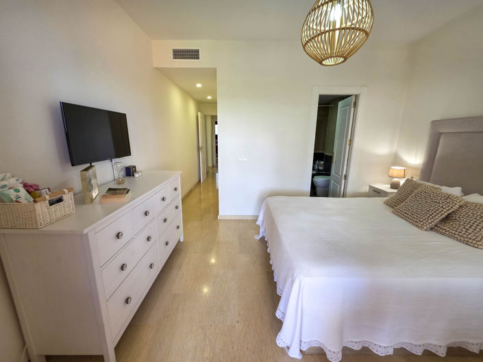 Image No.30-3 Bed Apartment for sale