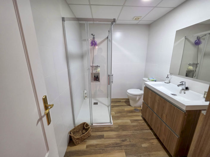 Image No.8-3 Bed Apartment for sale