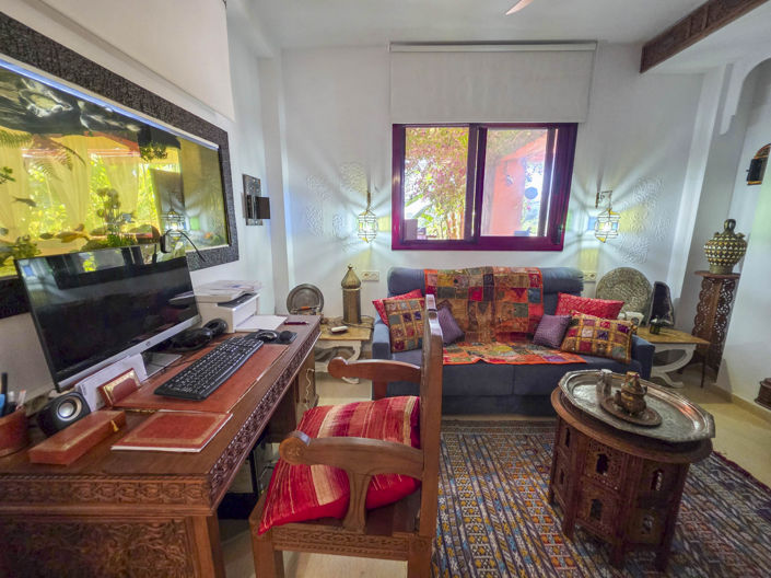 Image No.14-3 Bed Property for sale