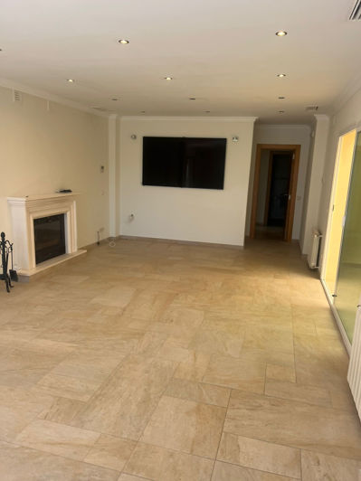 Image No.2-5 Bed House for sale