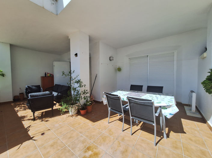 Image No.14-2 Bed Property for sale