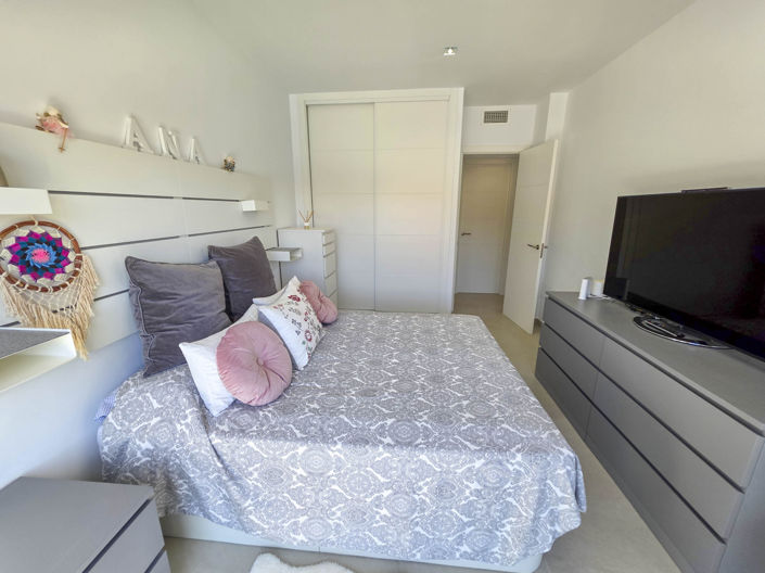 Image No.12-3 Bed House for sale