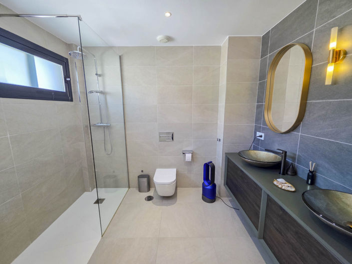 Image No.34-3 Bed House for sale