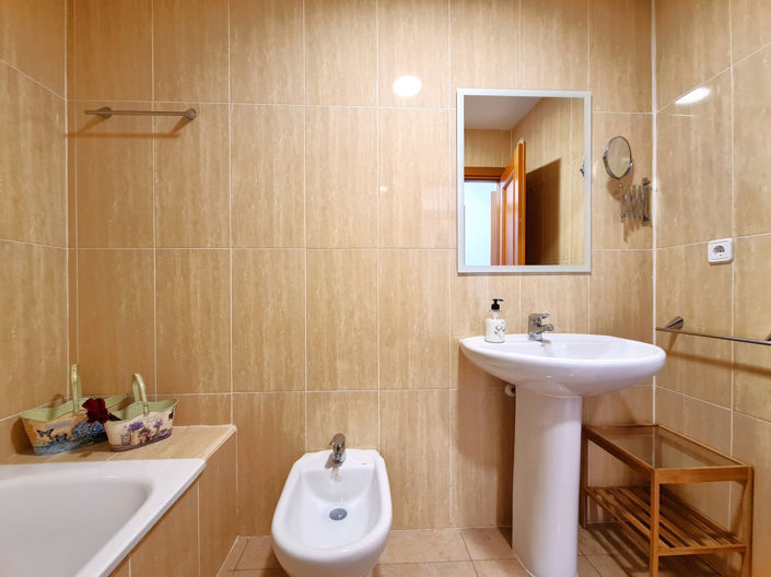 Image No.38-2 Bed Apartment for sale