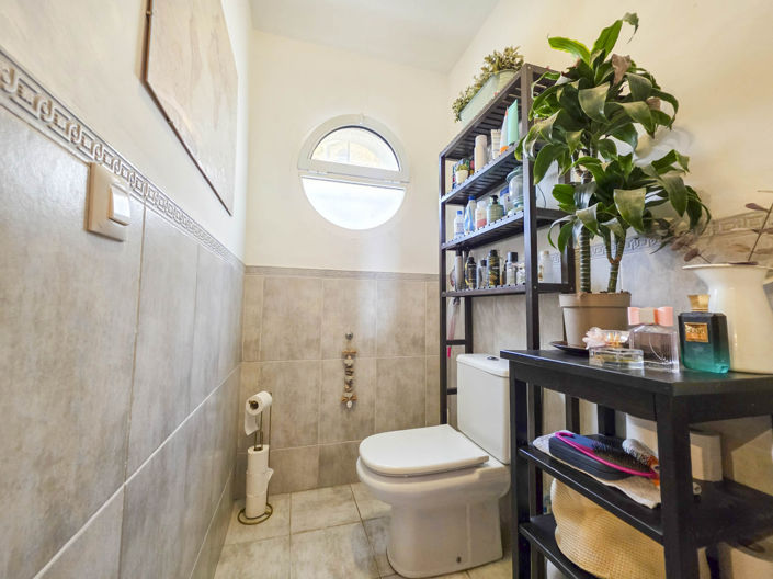 Image No.34-3 Bed House for sale