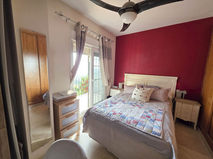 Image No.6-3 Bed House for sale