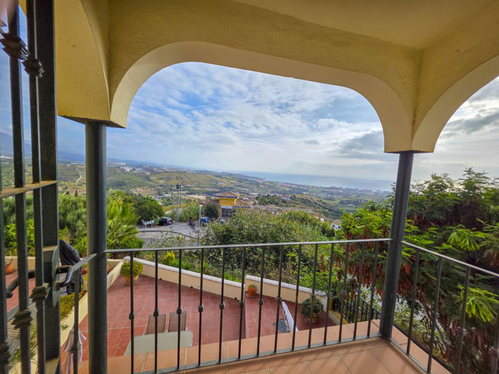 Image No.7-3 Bed House for sale