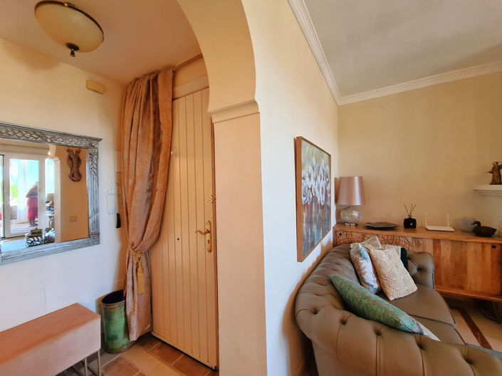 Image No.10-2 Bed Property for sale