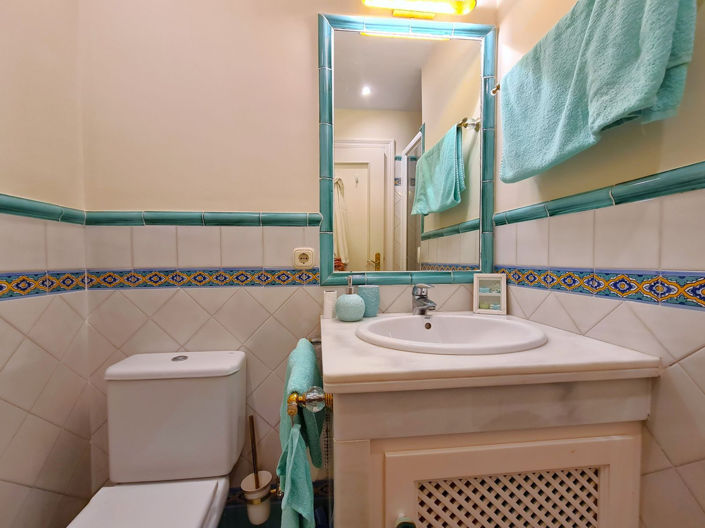 Image No.30-2 Bed Property for sale