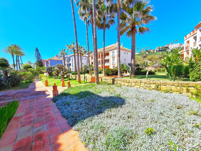 Image No.40-2 Bed Property for sale