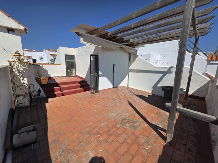 Image No.11-3 Bed Townhouse for sale