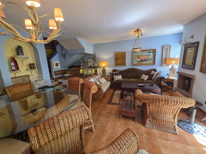 Image No.18-3 Bed Townhouse for sale