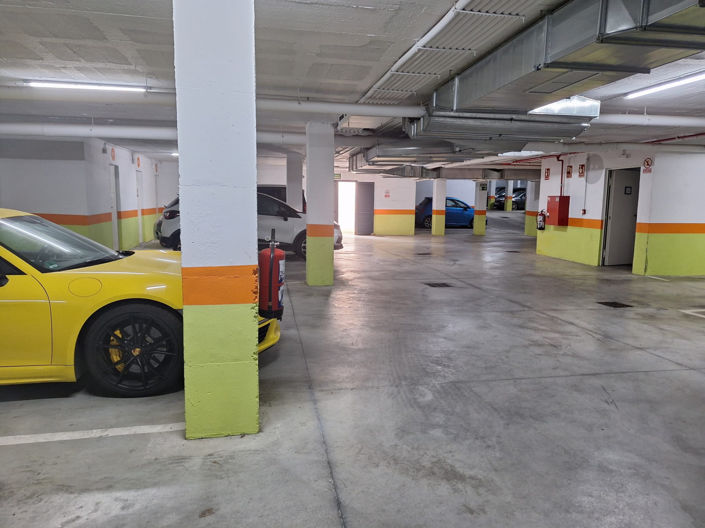 Image No.10-2 Bed Property for sale