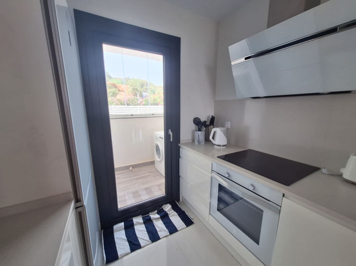 Image No.17-2 Bed Property for sale