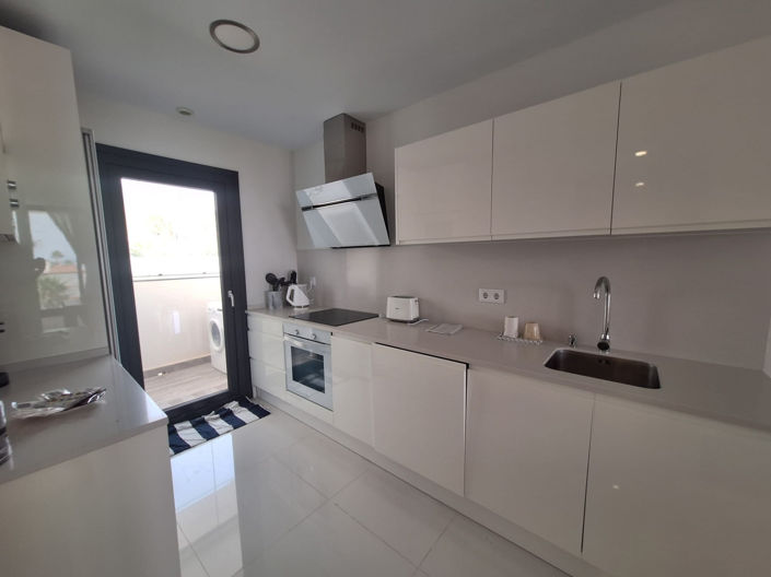 Image No.4-2 Bed Property for sale