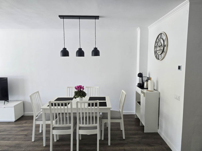 Image No.16-2 Bed Property for sale