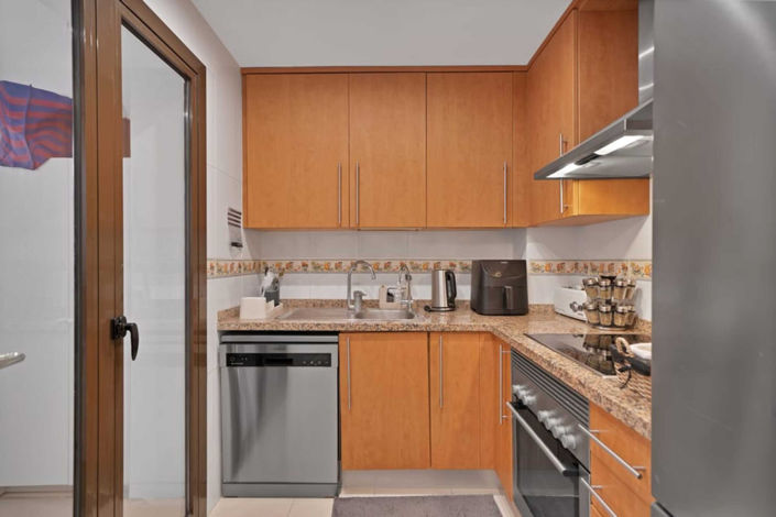 Image No.18-3 Bed Apartment for sale