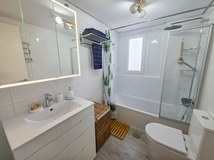 Image No.26-2 Bed Property for sale