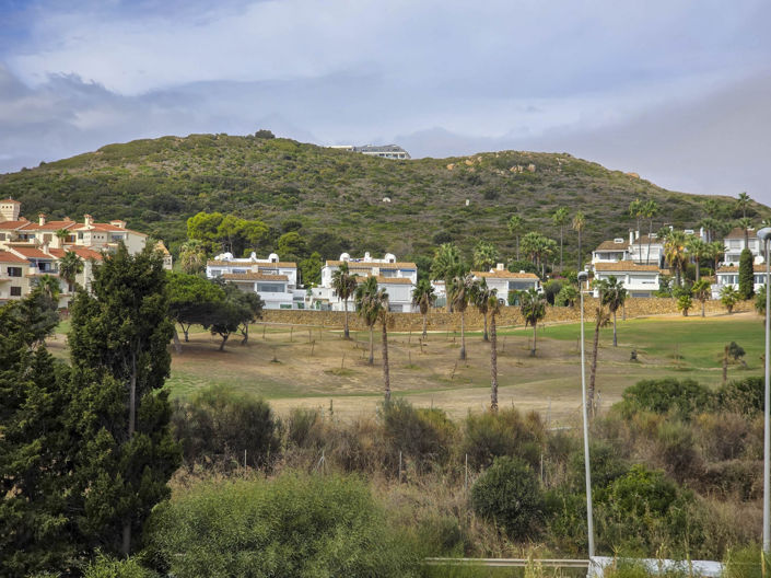 Image No.33-2 Bed Property for sale