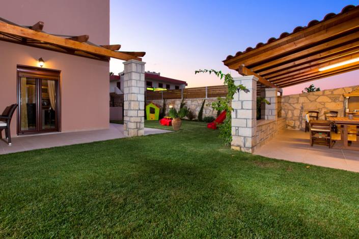 Image No.10-3 Bed Villa for sale