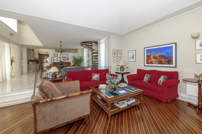 Image No.7-6 Bed House/Villa for sale