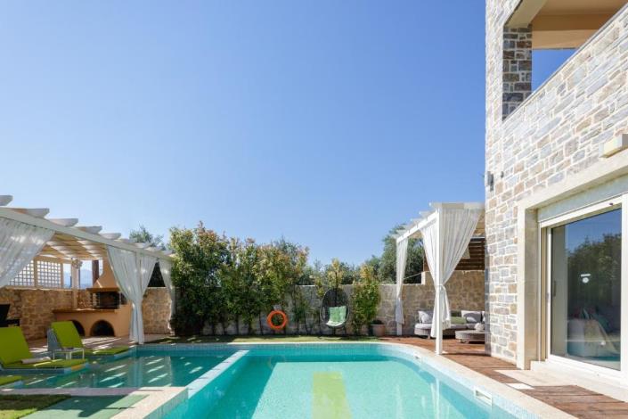 Image No.1-4 Bed Villa for sale