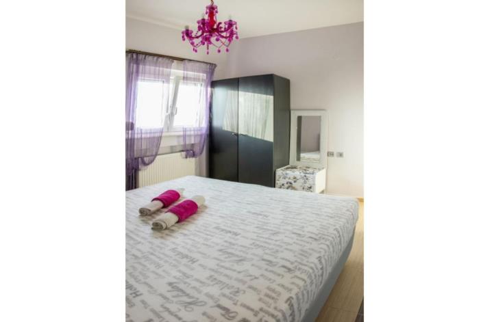 Image No.31-7 Bed Villa / Detached for sale