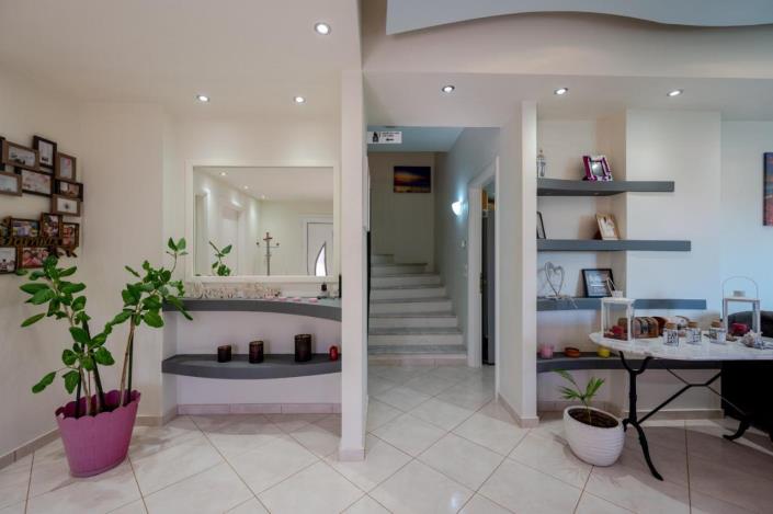 Image No.14-3 Bed Villa for sale