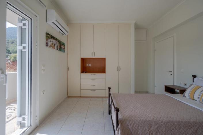 Image No.20-3 Bed Villa for sale