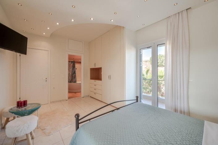 Image No.21-3 Bed Villa for sale