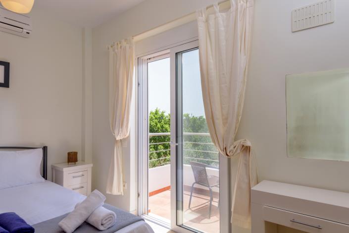 Image No.15-3 Bed Villa for sale