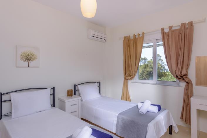 Image No.18-3 Bed Villa for sale