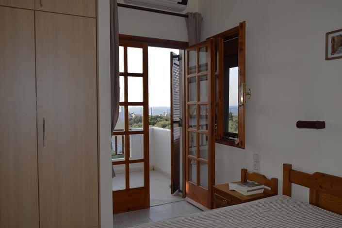 Image No.15-7 Bed Property for sale