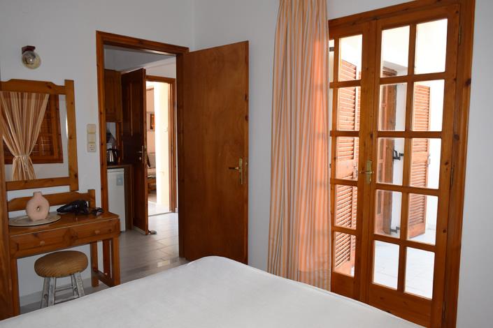 Image No.23-7 Bed Property for sale